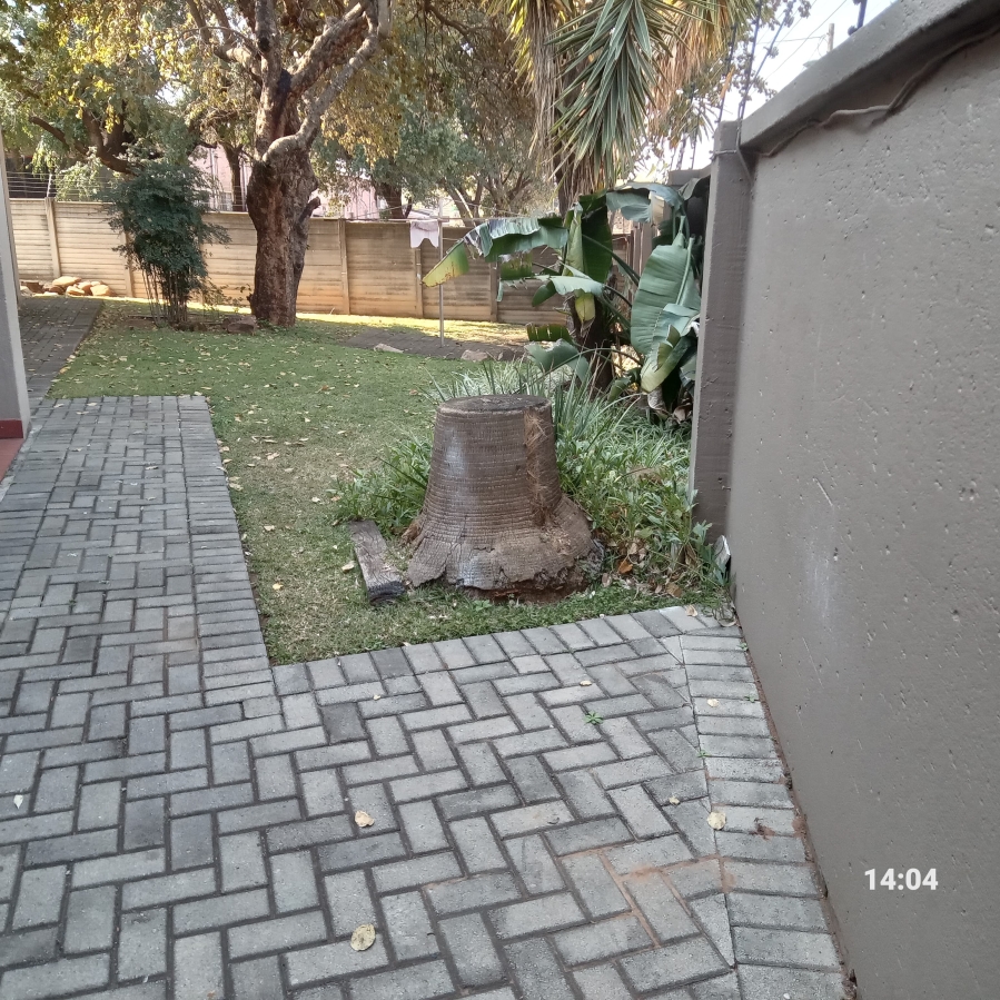 2 Bedroom Property for Sale in Geelhoutpark North West